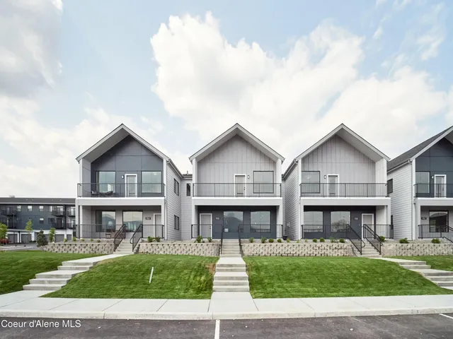 $685,000 | 953 East RR Avenue, Post Falls, ID 83854