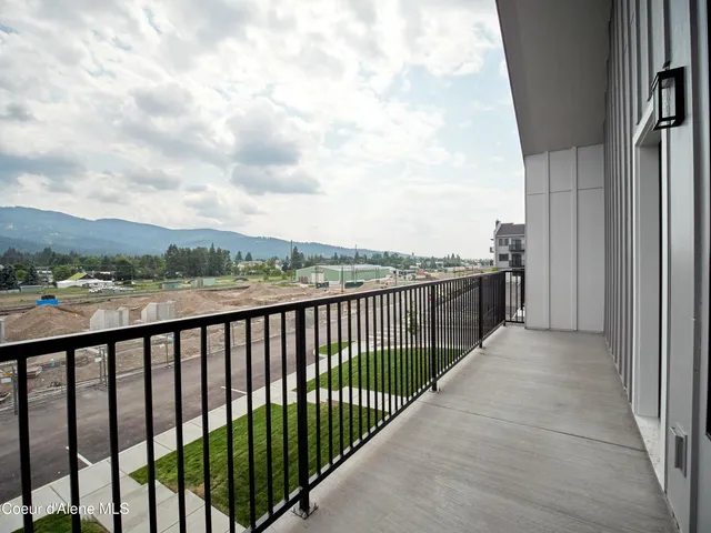 $685,000 | 953 East RR Avenue, Post Falls, ID 83854