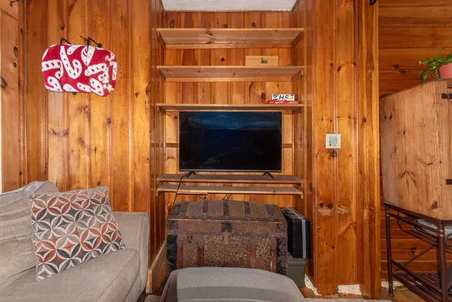 $210,000 | 100 Morneault Road, St. Agatha, ME 04772