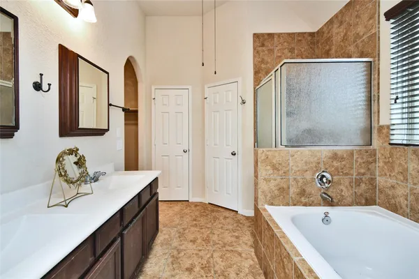 $2,300 | 20210 Stonebridge Terrace Drive, Richmond, TX 77407
