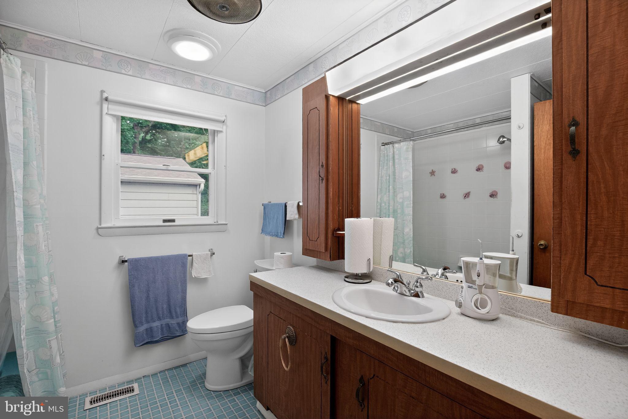 6070 Hill Road St. Leonard, MD 20685 - Photo 22 of 38 Full Bathroom
