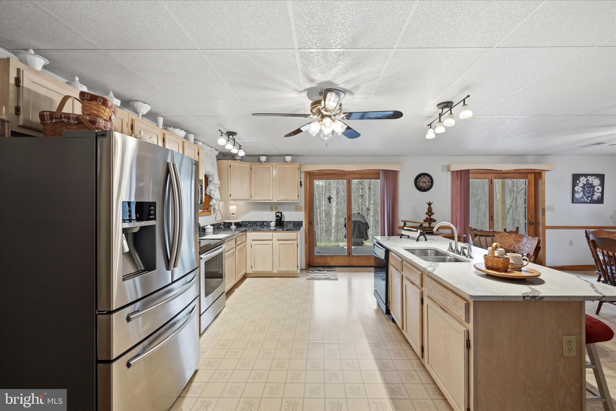 154 Spook Hollow Road Berkeley Springs, WV 25411 - Photo 12 of 60 Kitchen