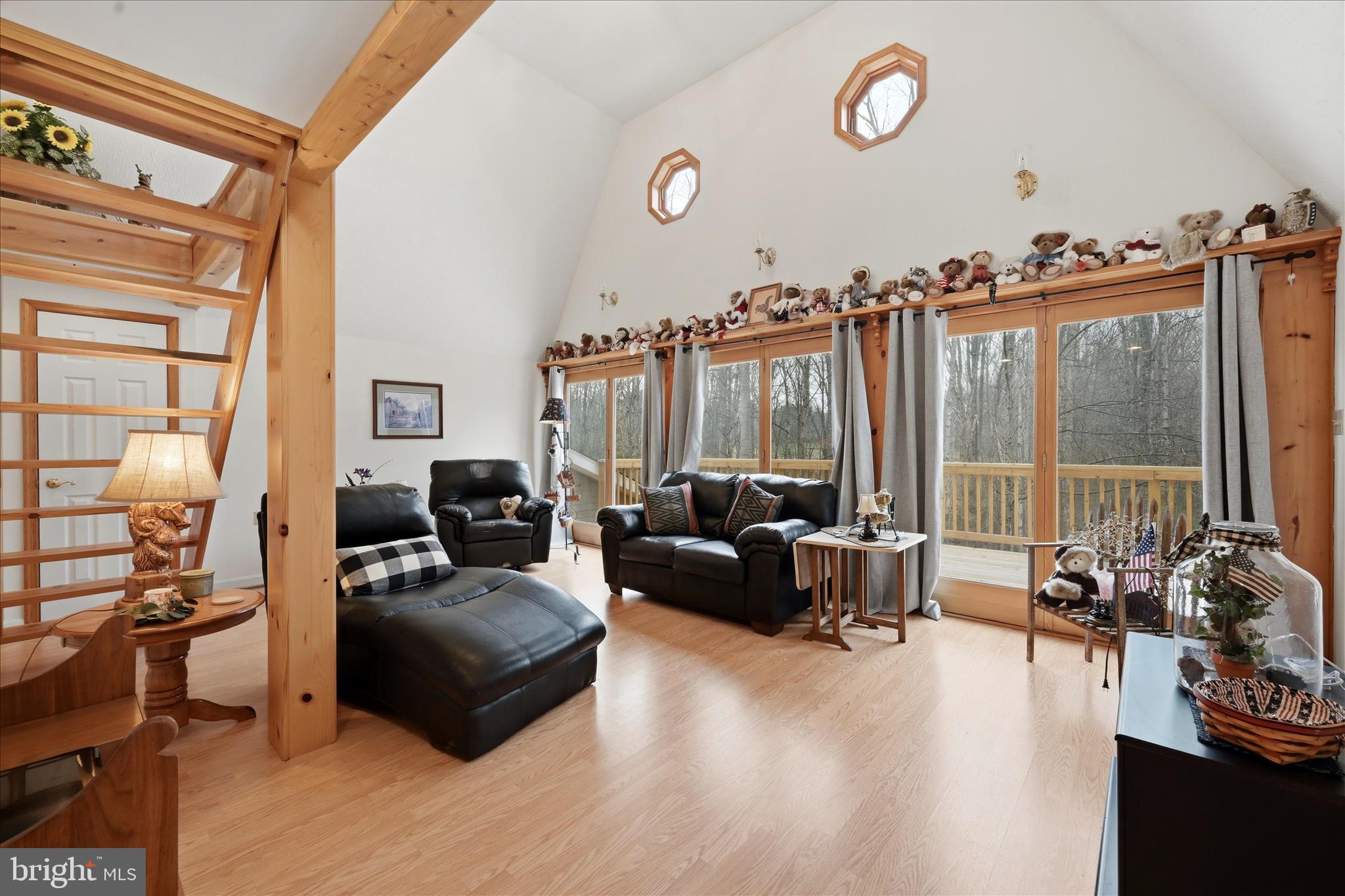 154 Spook Hollow Road Berkeley Springs, WV 25411 - Photo 17 of 60 Family Room