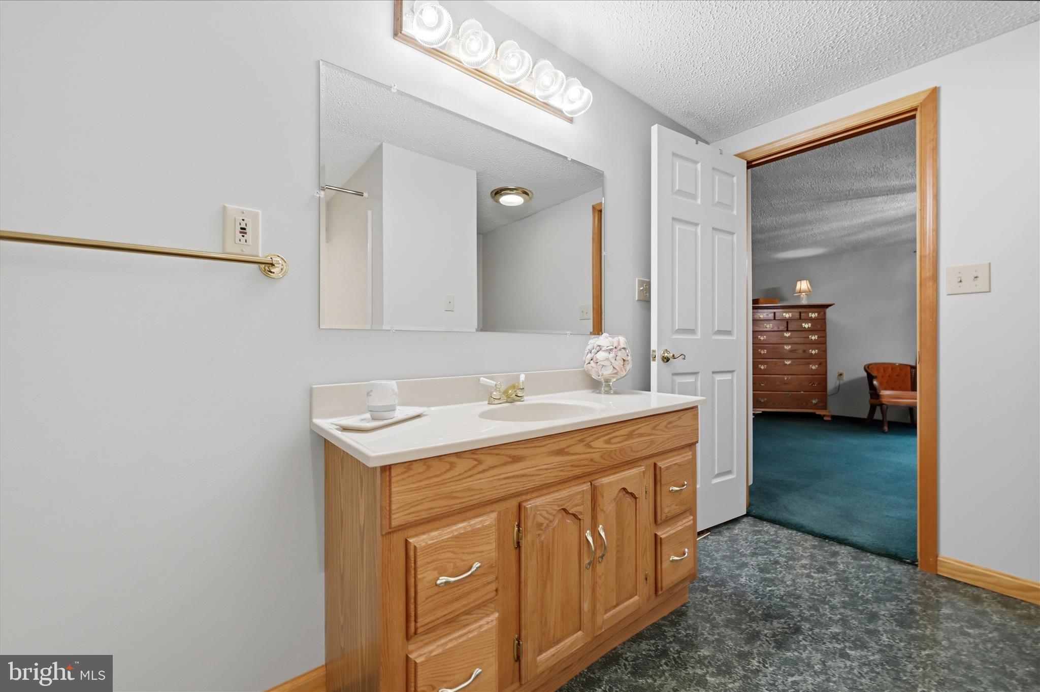 154 Spook Hollow Road Berkeley Springs, WV 25411 - Photo 32 of 60 Primary Bathroom