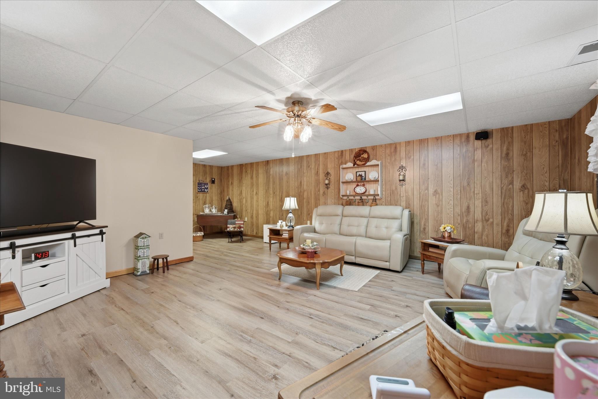 154 Spook Hollow Road Berkeley Springs, WV 25411 - Photo 7 of 60 Living Room