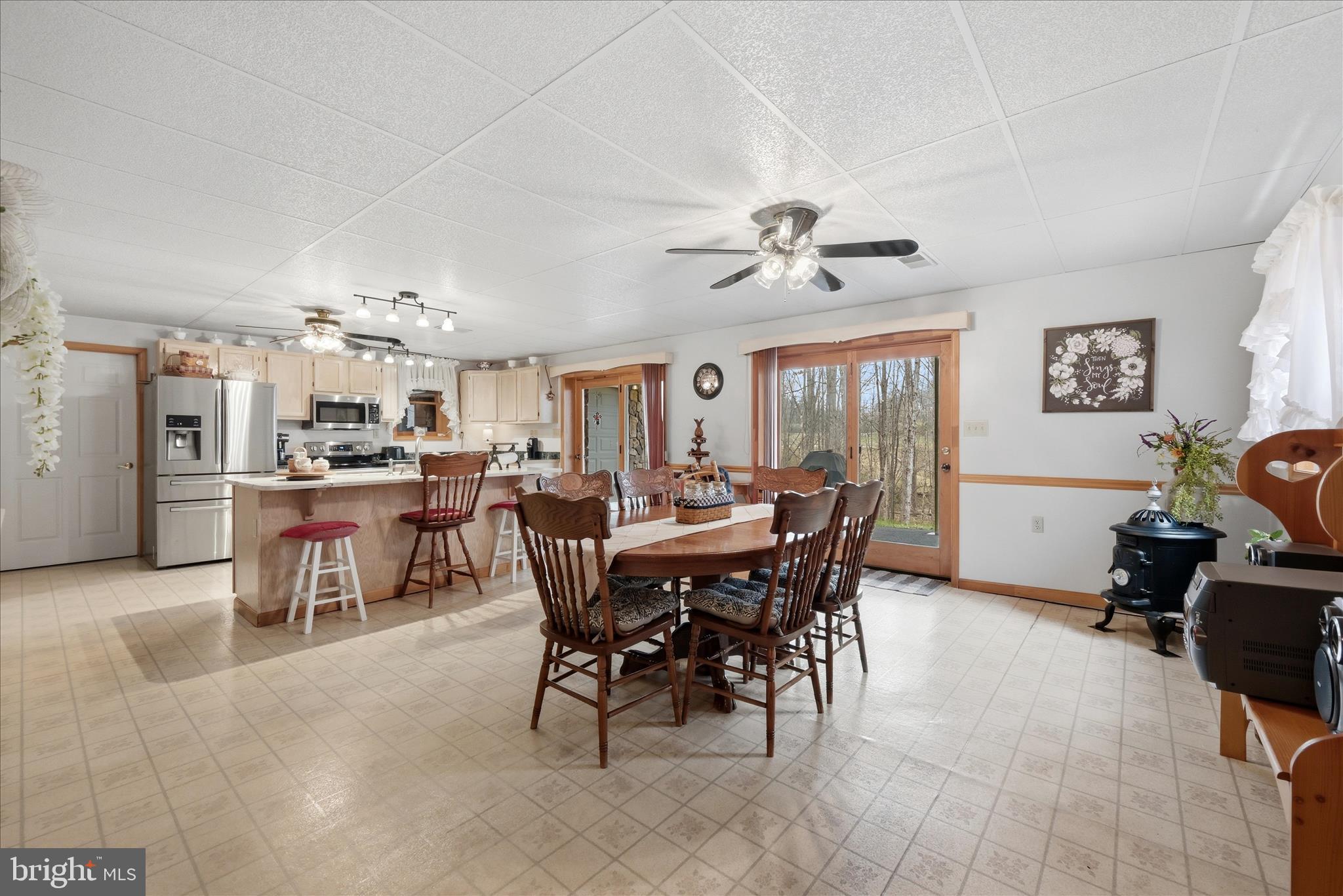 154 Spook Hollow Road Berkeley Springs, WV 25411 - Photo 8 of 60 Dining Area