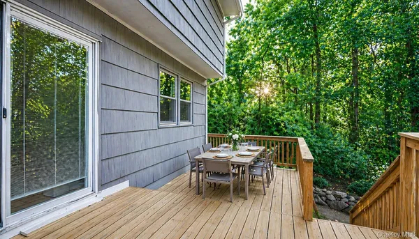 $11,000 | 10 Lundy Lane, Larchmont, NY 10538