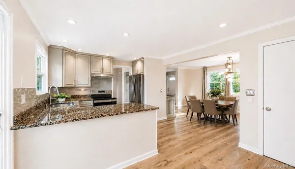 $11,000 | 10 Lundy Lane, Larchmont, NY 10538