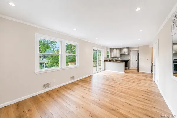 $11,000 | 10 Lundy Lane, Larchmont, NY 10538