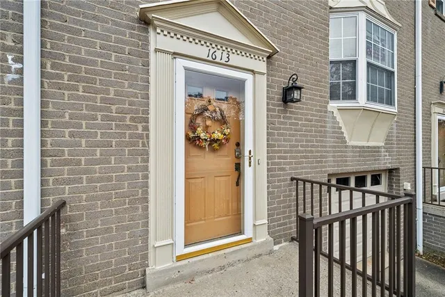 $275,000 | 1613 Harewood Square, Wexford, PA 15090