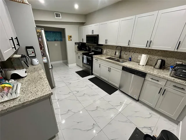 $4,200 | 13560 Northwest 2nd Avenue, Unit 13560, North Miami, FL 33168