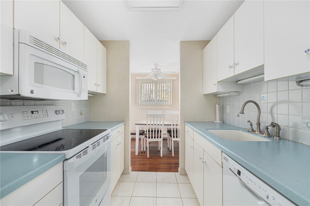 4162 Post Road, Unit 10 Warwick, RI 02818 - Photo 16 of 35 Gallery Image 16