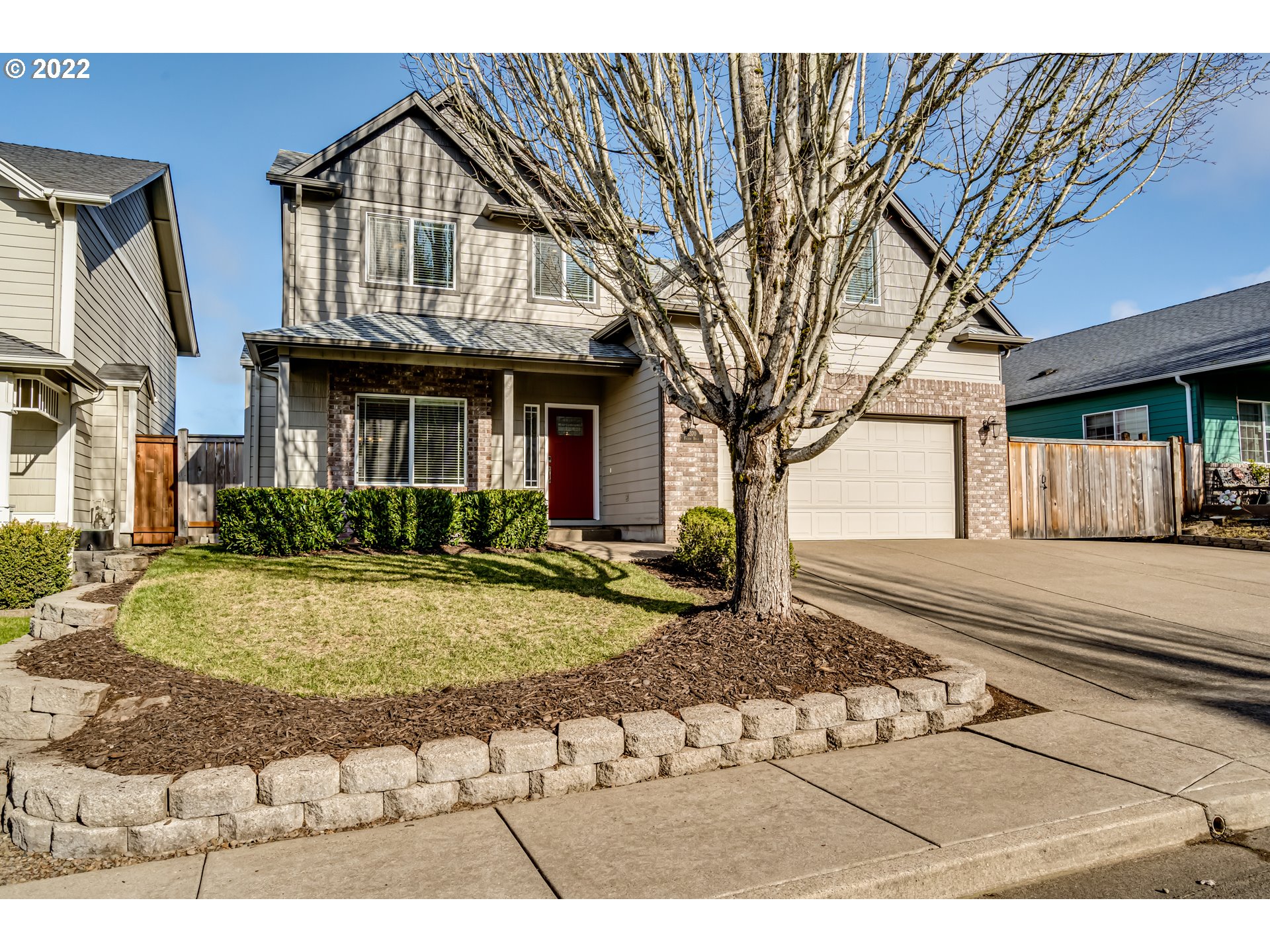 3370 Falcon Drive Springfield, OR 97477 - Photo 1 of 29 a front view of a house with a yard