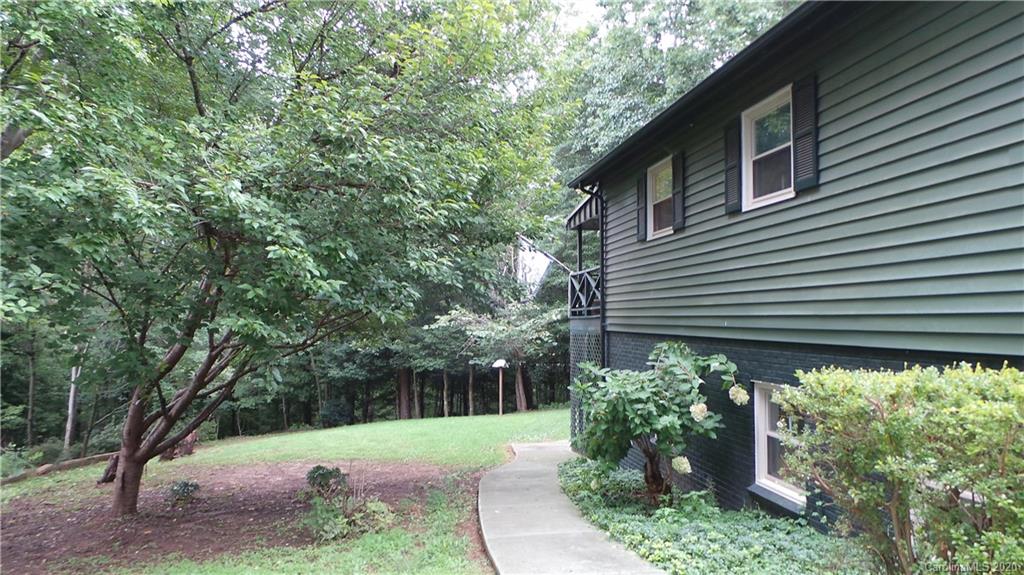 1796 Crafton Road Hickory, NC 28602 - Photo 4 of 45 Gallery Image 4