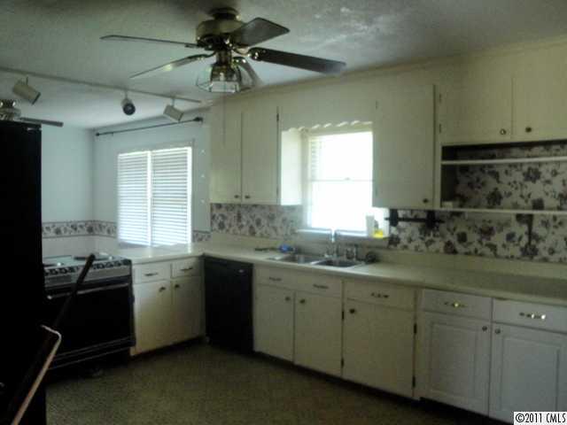 1147 Donnybrook Road Catawba, SC 29704 - Photo 5 of 16