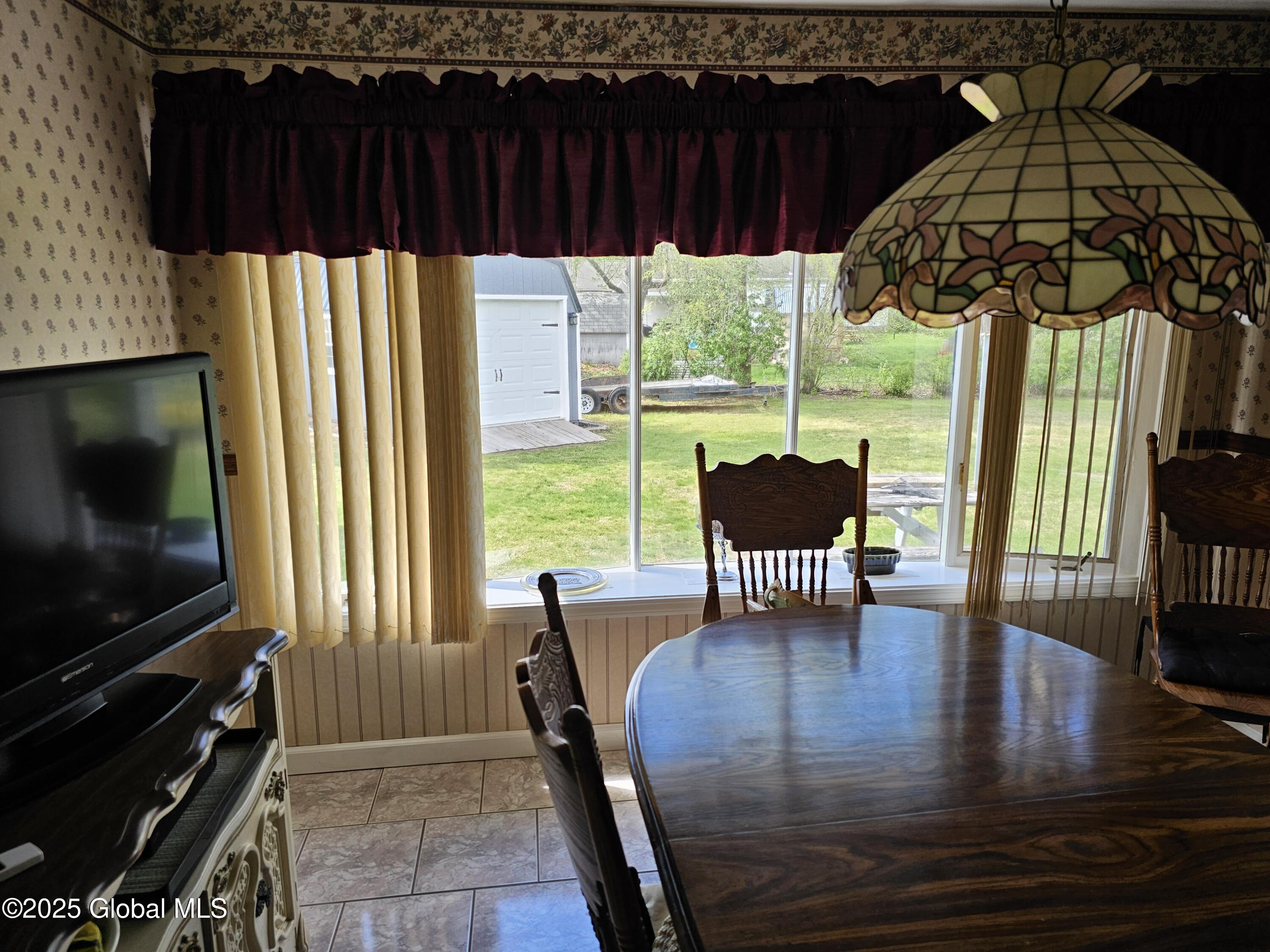 1824 Devendorf Road Schenectady, NY 12303 - Photo 8 of 20 20250507_152108