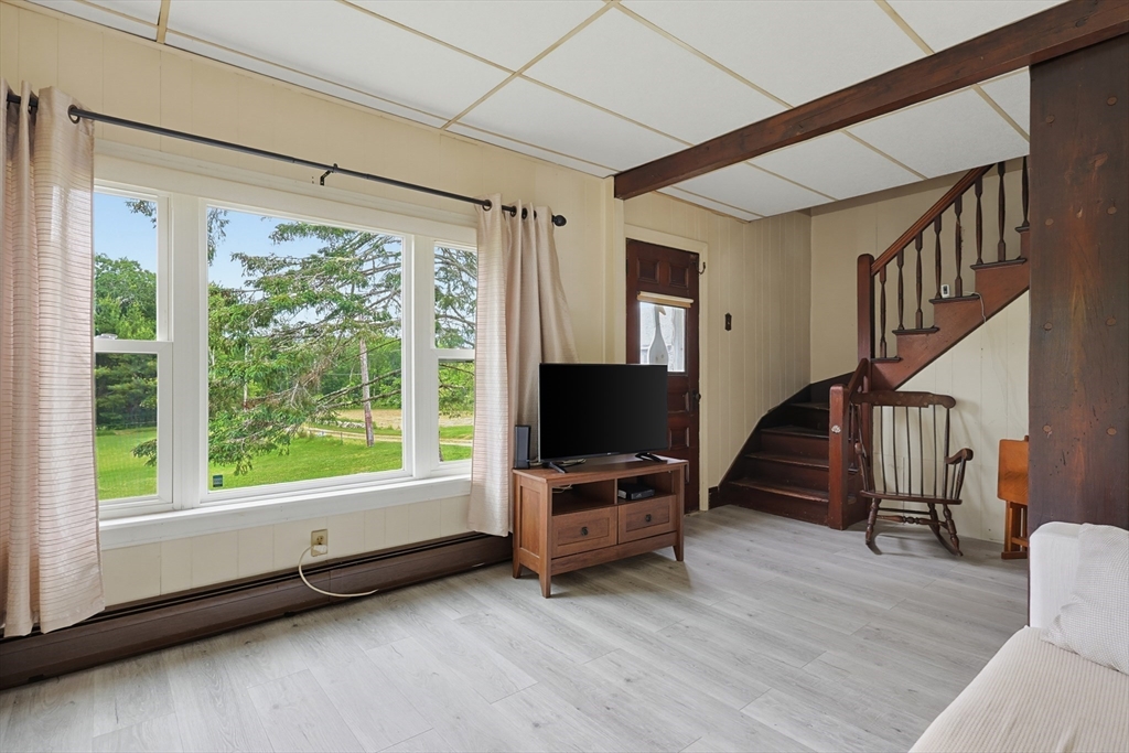 144 Horseneck Road Westport, MA 02790 - Photo 17 of 37
