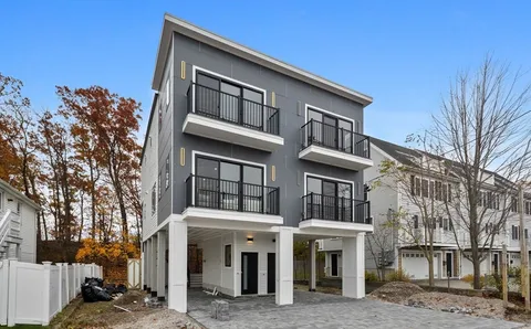 $759,000 | 599 Sea Street, Unit 1, Quincy, MA 02169