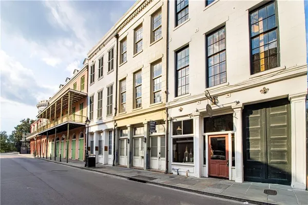 $2,000 | 525 Conti Street, Unit 4, New Orleans, LA 70130