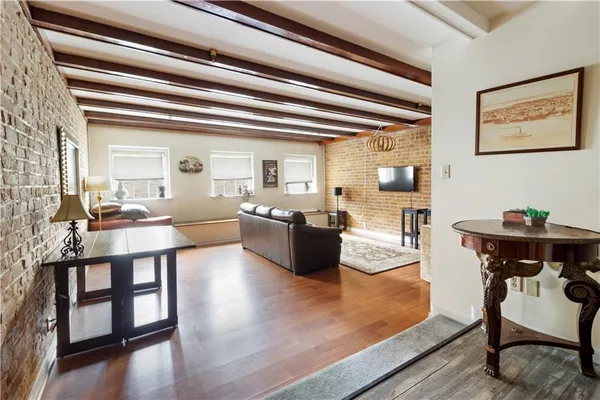 $2,000 | 525 Conti Street, Unit 4, New Orleans, LA 70130