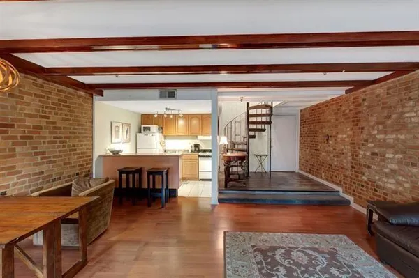 $2,000 | 525 Conti Street, Unit 4, New Orleans, LA 70130