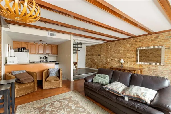 $2,000 | 525 Conti Street, Unit 4, New Orleans, LA 70130