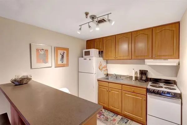 $2,000 | 525 Conti Street, Unit 4, New Orleans, LA 70130