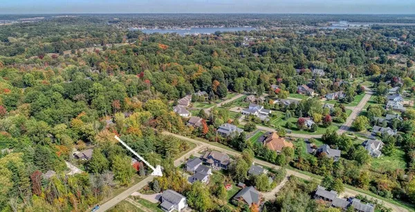 $205,000 | 6912 3rd Street, Douglas, MI 49406