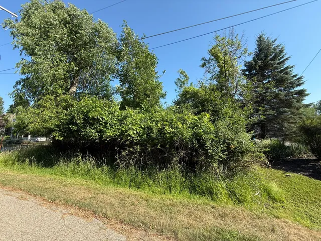 $205,000 | 6912 3rd Street, Douglas, MI 49406