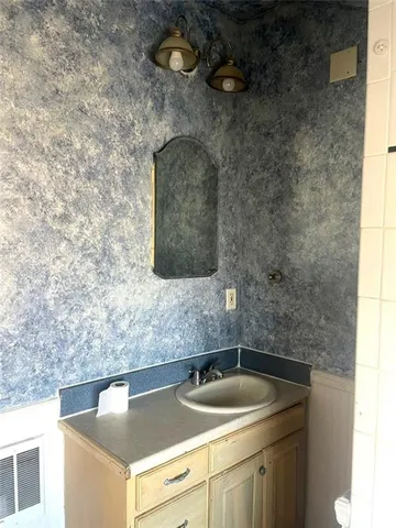 $115,000 | 320 North 4th Street, Clairton, PA 15025