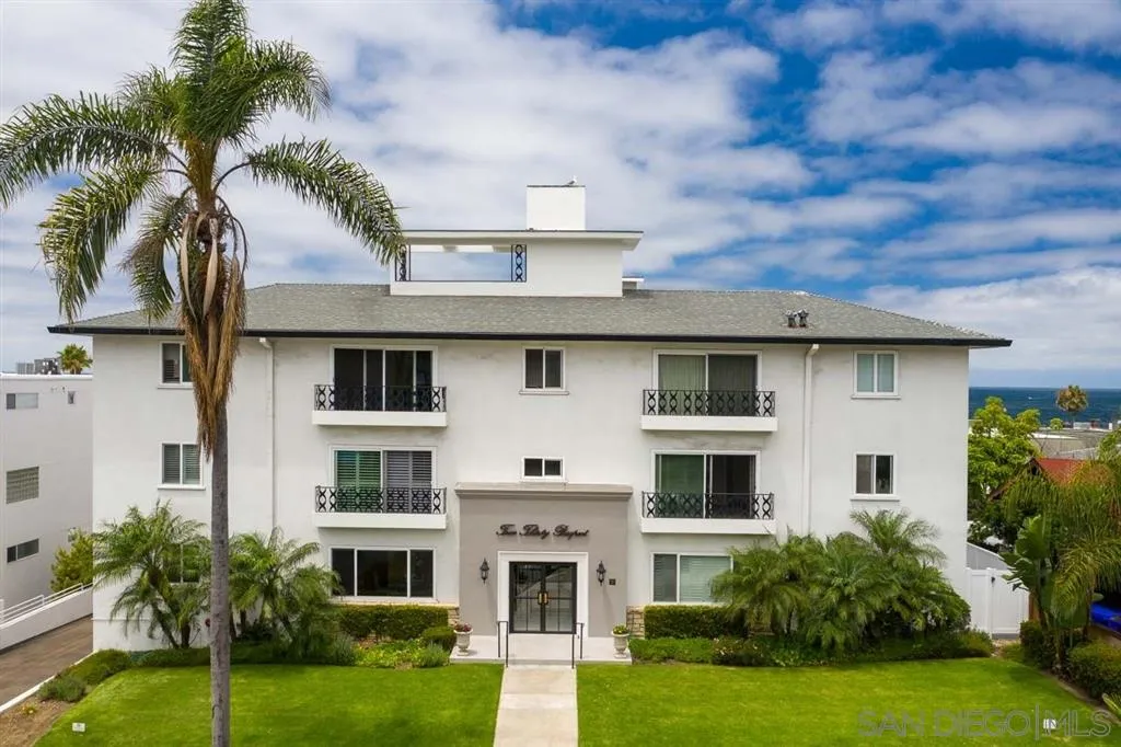 230 Prospect Street, Unit 17 La Jolla, CA 92037 - Photo 2 of 25 a view of house with yard