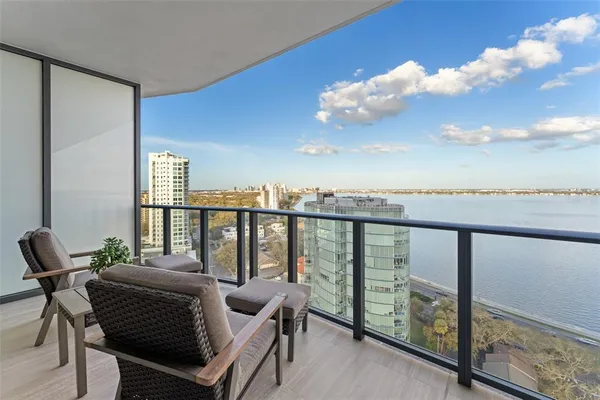 $9,500 | 3015 South Ysabella Avenue, Unit 1803, Tampa, FL 33629