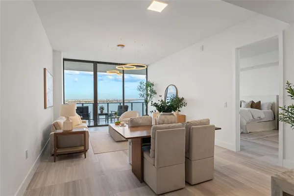 $9,500 | 3015 South Ysabella Avenue, Unit 1803, Tampa, FL 33629