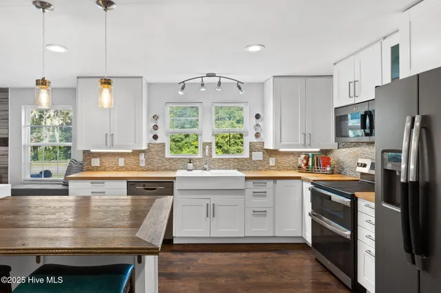 $265,000 | 1279 Stone Chimney Road Southwest, Supply, NC 28462