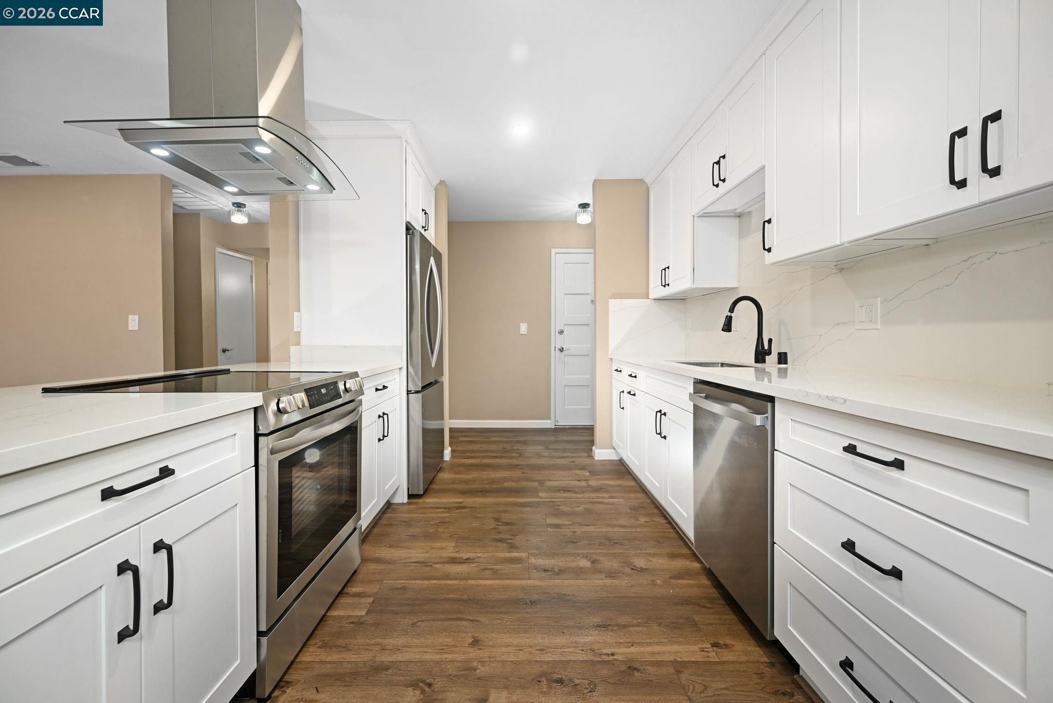 825 Oak Grove Road, Unit 16 Concord, CA 94518 - Photo 4 of 31