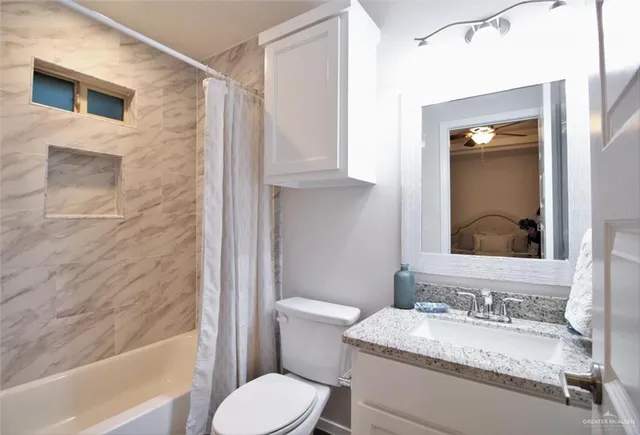 $1,100 | 807 Cathedral Hill, Unit 1, Edinburg, TX 78541