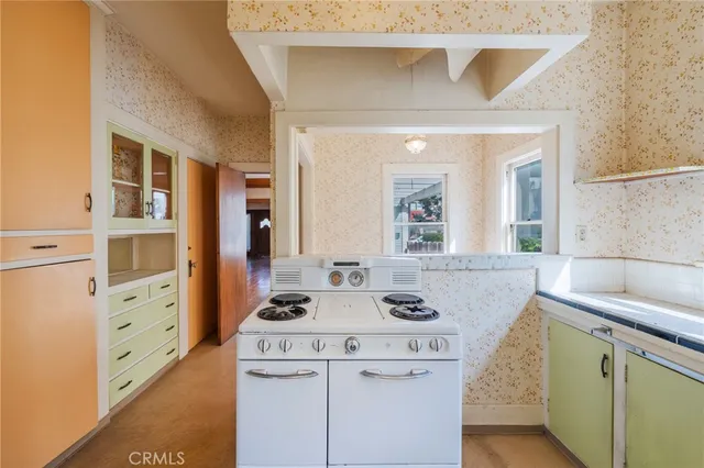 $1,499,000 | 215 Mira Mar Avenue, Long Beach, CA 90803