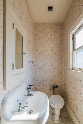 $1,499,000 | 215 Mira Mar Avenue, Long Beach, CA 90803