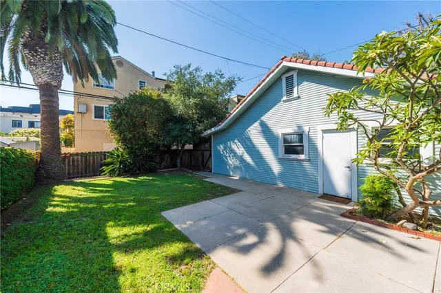 $1,499,000 | 215 Mira Mar Avenue, Long Beach, CA 90803
