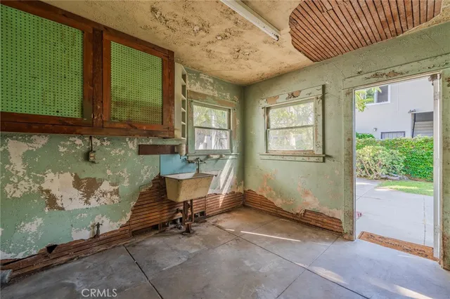 $1,499,000 | 215 Mira Mar Avenue, Long Beach, CA 90803