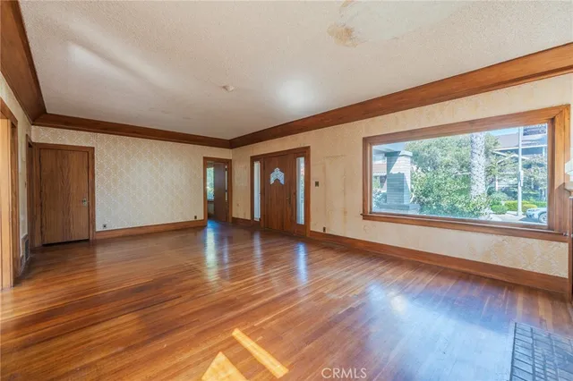 $1,499,000 | 215 Mira Mar Avenue, Long Beach, CA 90803