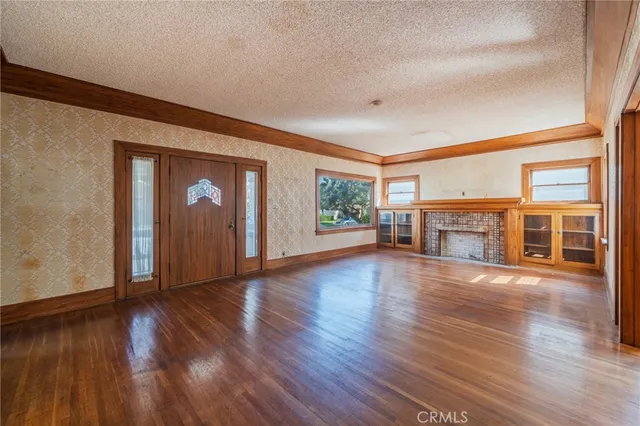 $1,499,000 | 215 Mira Mar Avenue, Long Beach, CA 90803