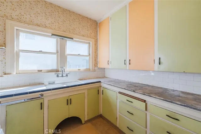 $1,499,000 | 215 Mira Mar Avenue, Long Beach, CA 90803