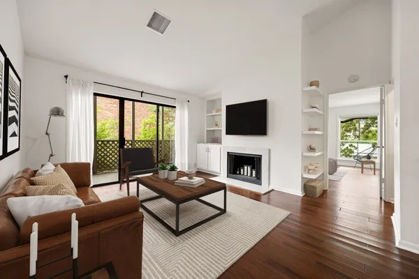 $275,000 | 2829 Timmons Lane, Unit 130, Houston, TX 77027