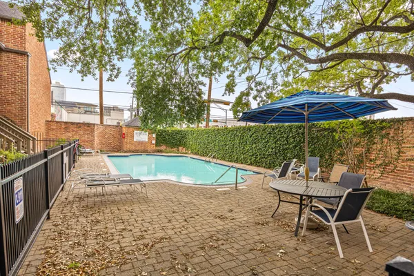 $275,000 | 2829 Timmons Lane, Unit 130, Houston, TX 77027