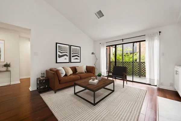 $275,000 | 2829 Timmons Lane, Unit 130, Houston, TX 77027