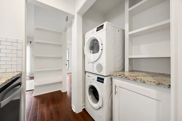 $275,000 | 2829 Timmons Lane, Unit 130, Houston, TX 77027