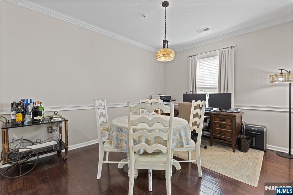 407 River Place Butler, NJ 07405 - Photo 6 of 25