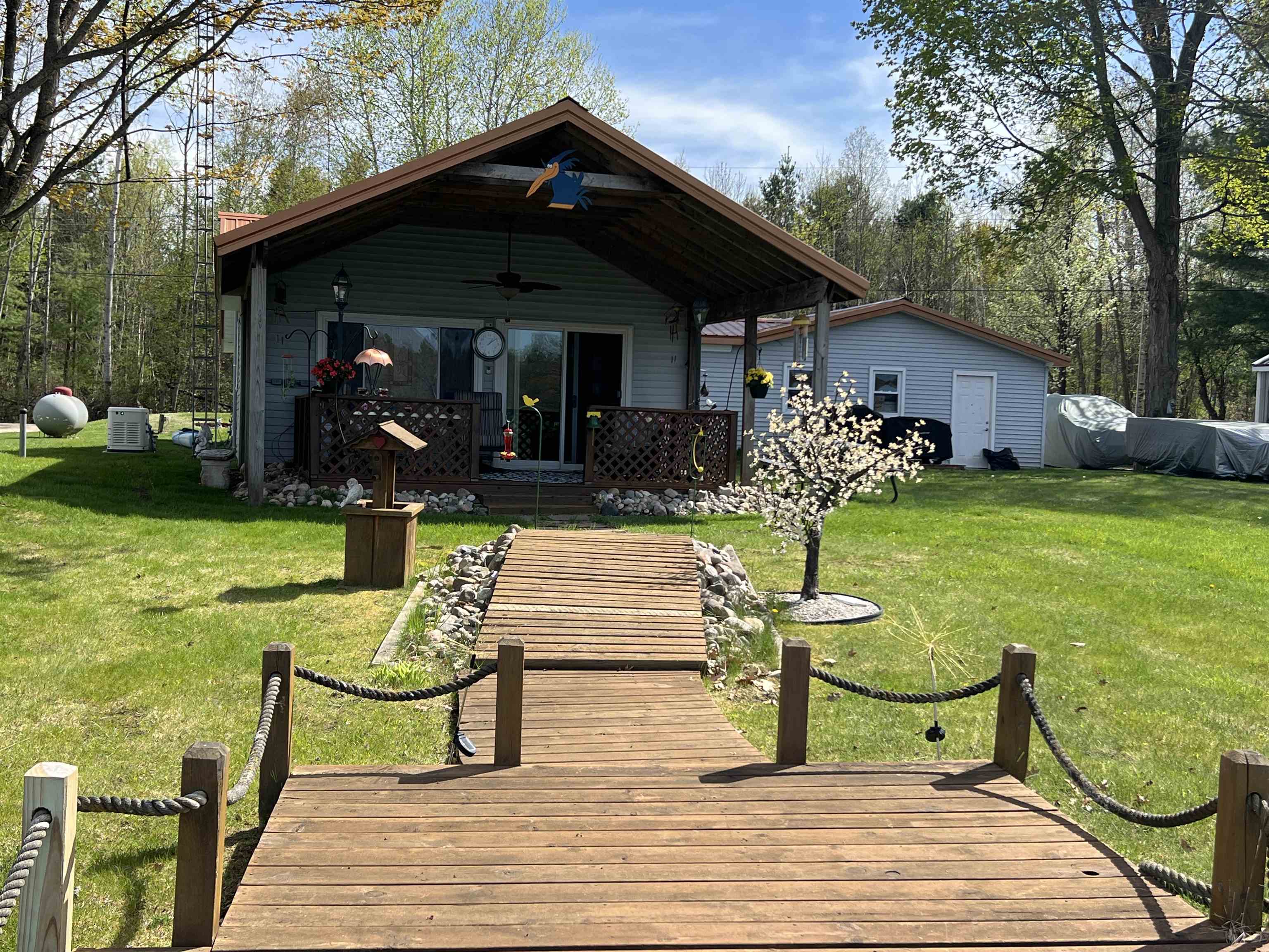 591 East Sun Oil Road Gladwin, MI 48624 - Photo 2 of 57 Gallery Image 2