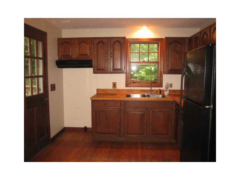 287 Yawgoo Valley Road Exeter, RI 02822 - Photo 5 of 20 Kitchen.
